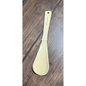 Vintage HYATT Shoe Horn 8.5"